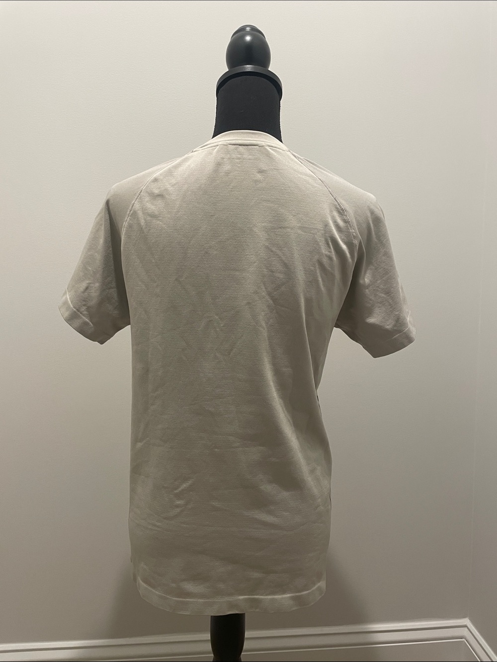 YoungLA Short-Sleeve Tee in Light Gray with Subtle Chevron Mesh - Picture 4 of 4